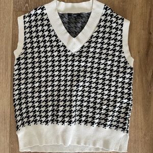 Oversized hounds tooth sweater vest v neck